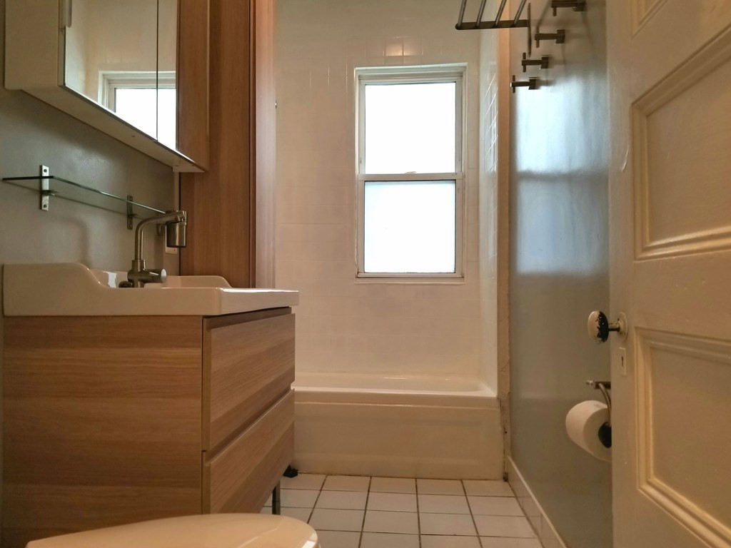 21 Newport Street # 1