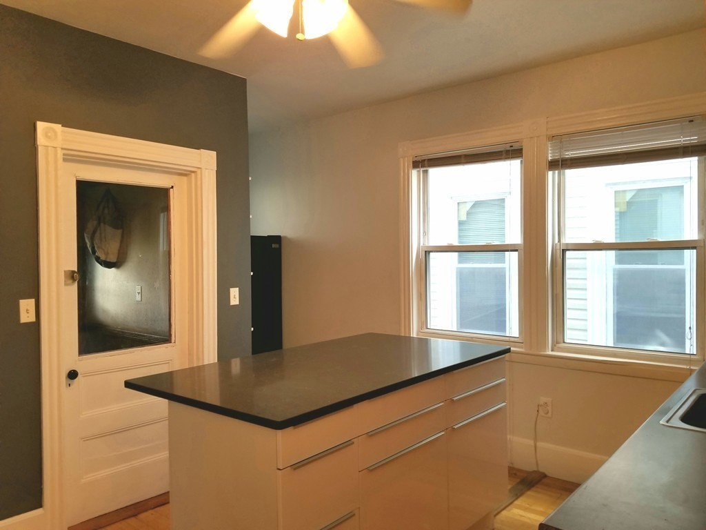 21 Newport Street # 1