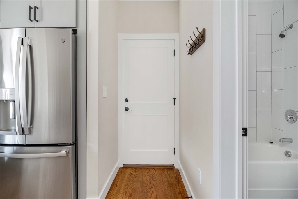 21 Lexington St # 201