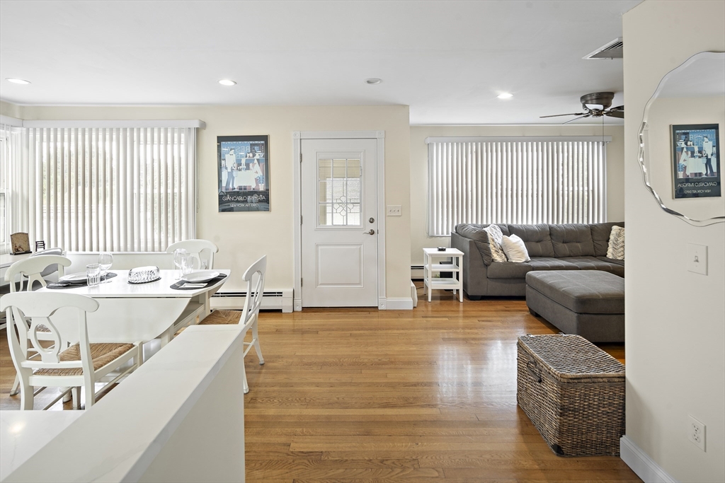 371 N Shore Rd