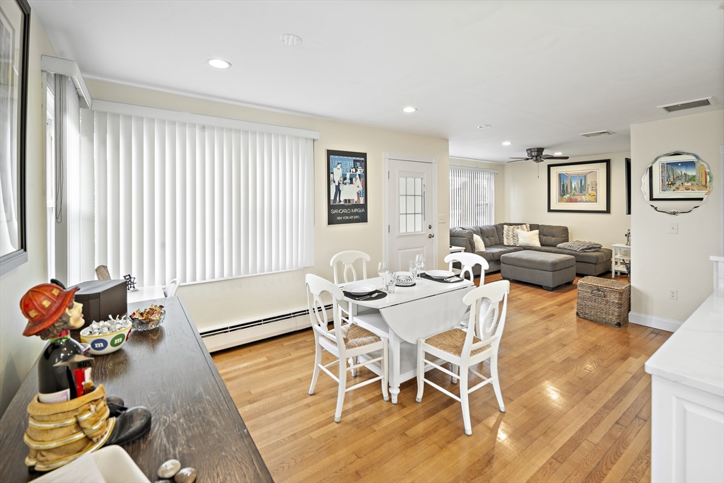 371 N Shore Rd