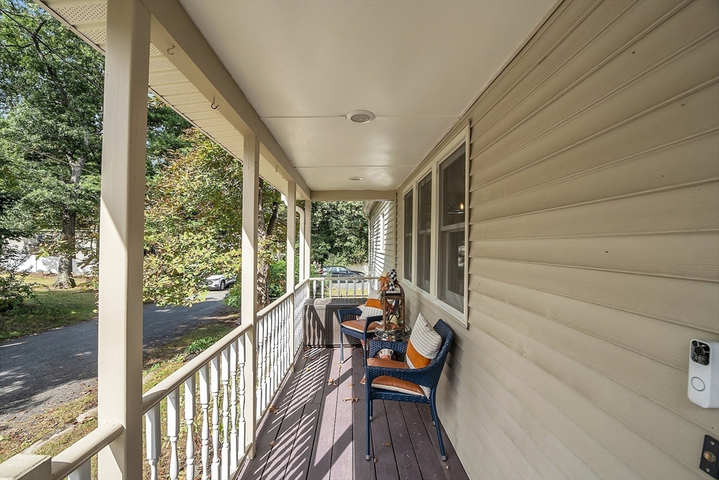18 Burt Rd
