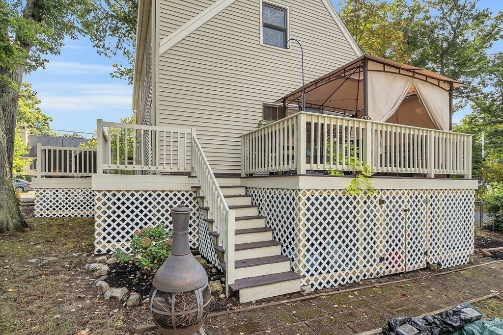 18 Burt Rd