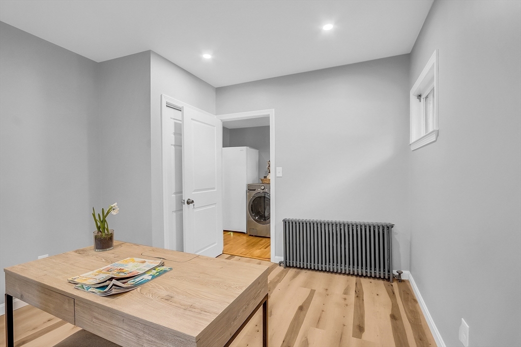 18 Burt Rd