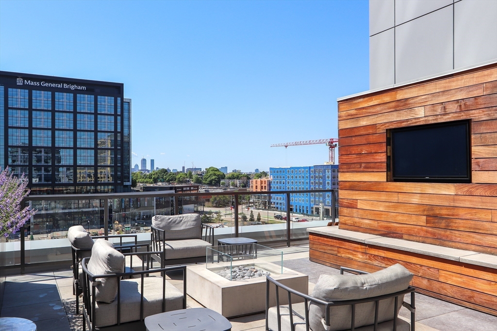 375 Canal St. # 817