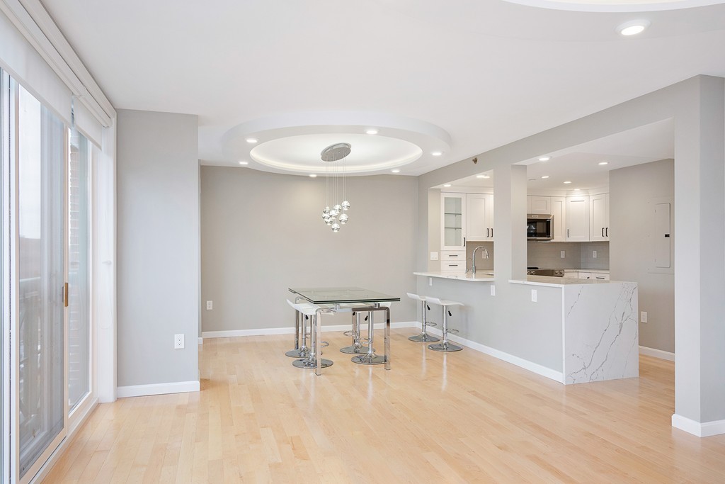 10 Rogers St # 520