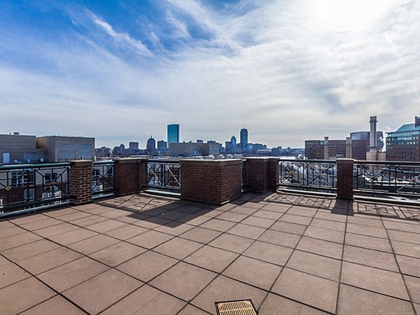 10 Rogers St # 520