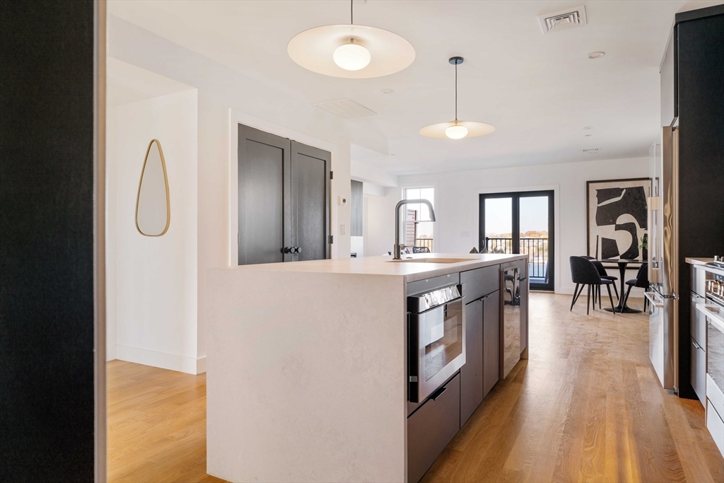 272 East Eagle St # 4