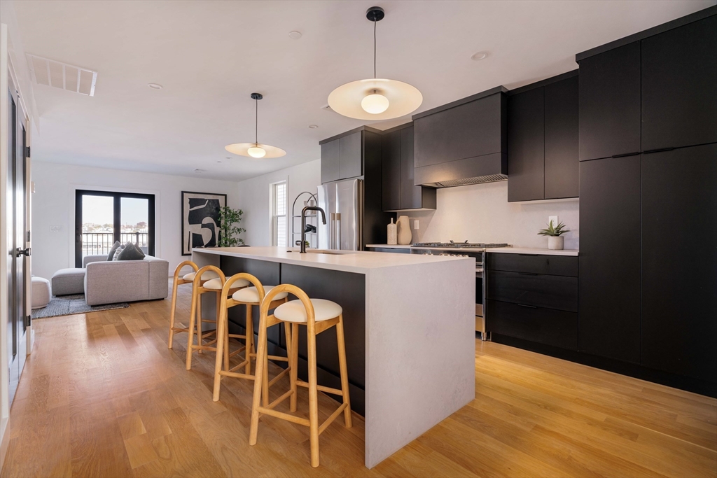 272 East Eagle St # 4