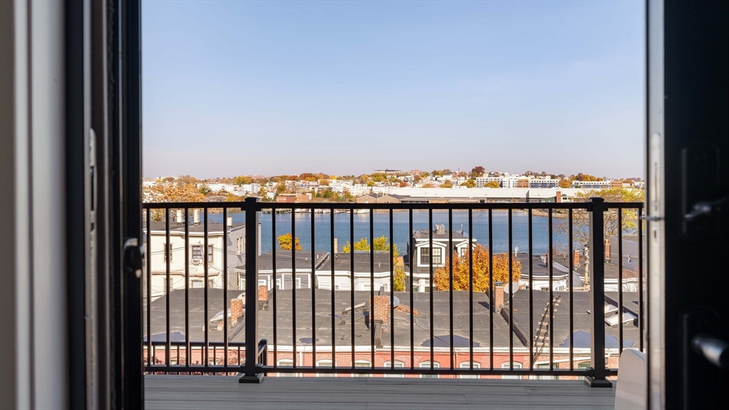 272 East Eagle St # 4