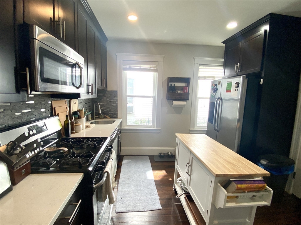 9 Hallam St # 1