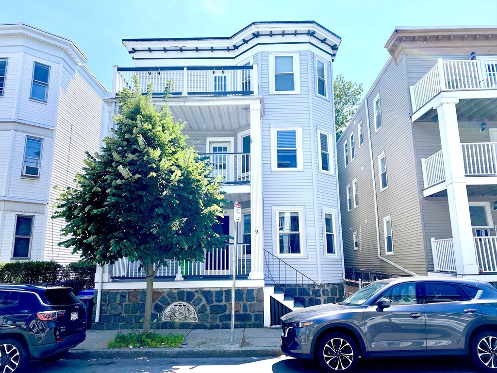 9 Hallam St # 1