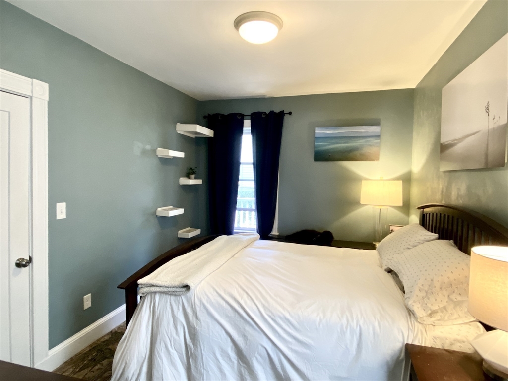 9 Hallam St # 1