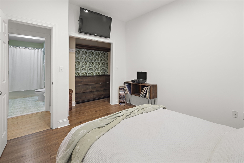 7 Central Sq # 205