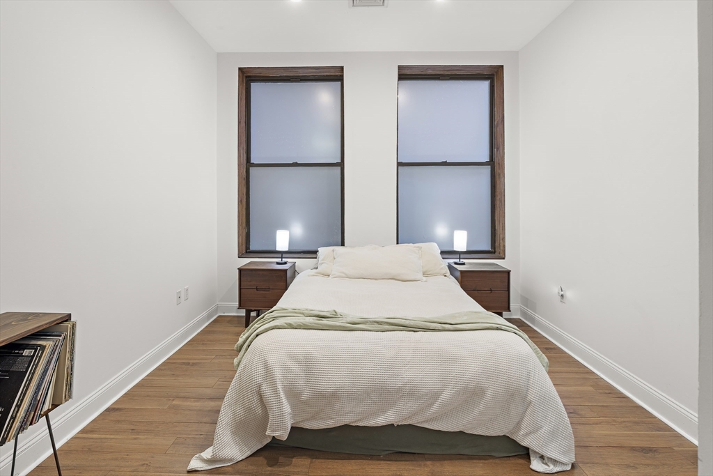 7 Central Sq # 205