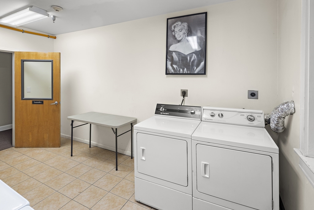 7 Central Sq # 205