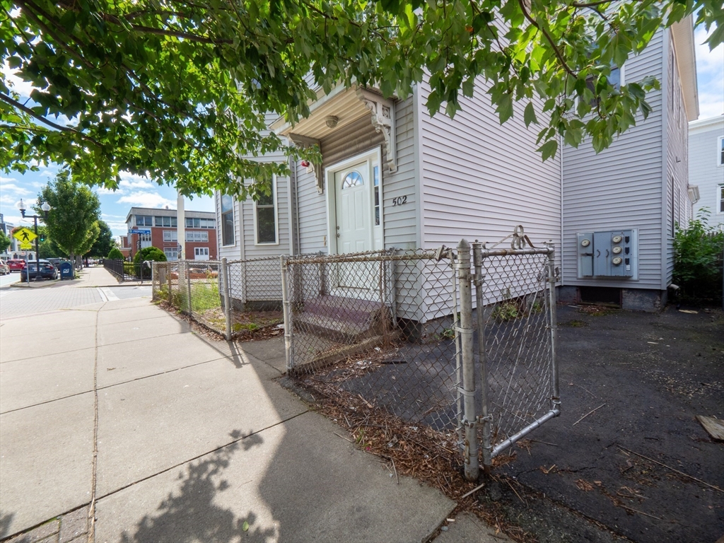 502 Somerville Avenue Unit: 2