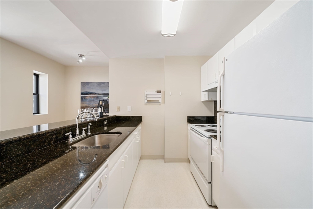 636 Beacon St # 205