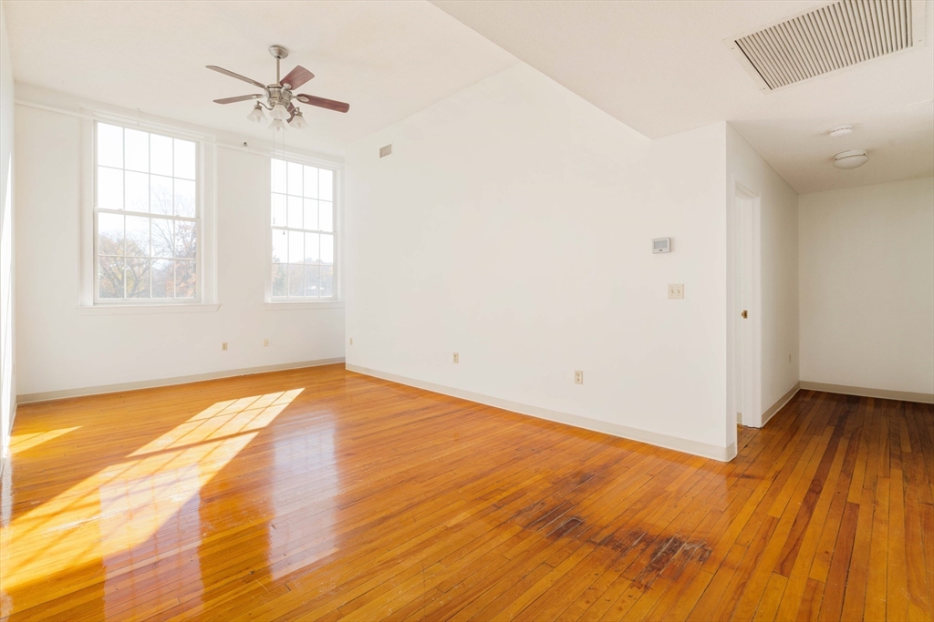 1475 Massachusetts Ave. # 352