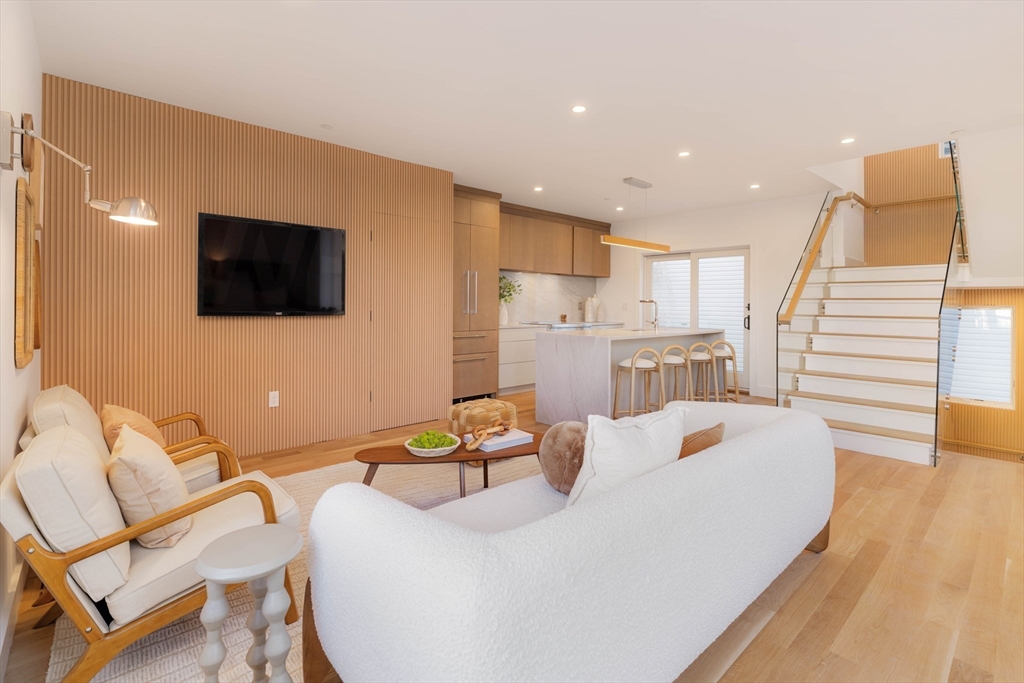286 Broadway # 2