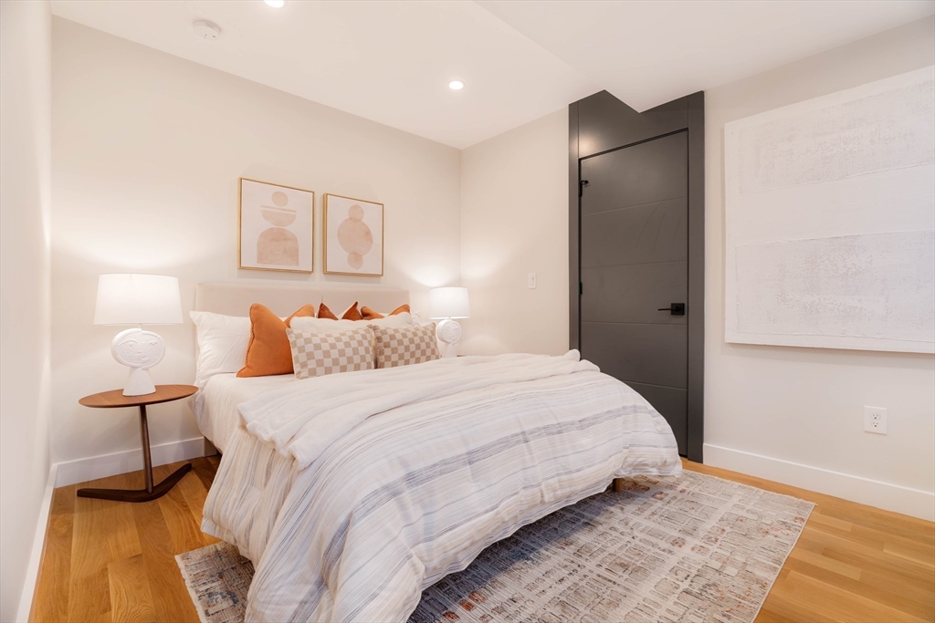 286 Broadway # 1