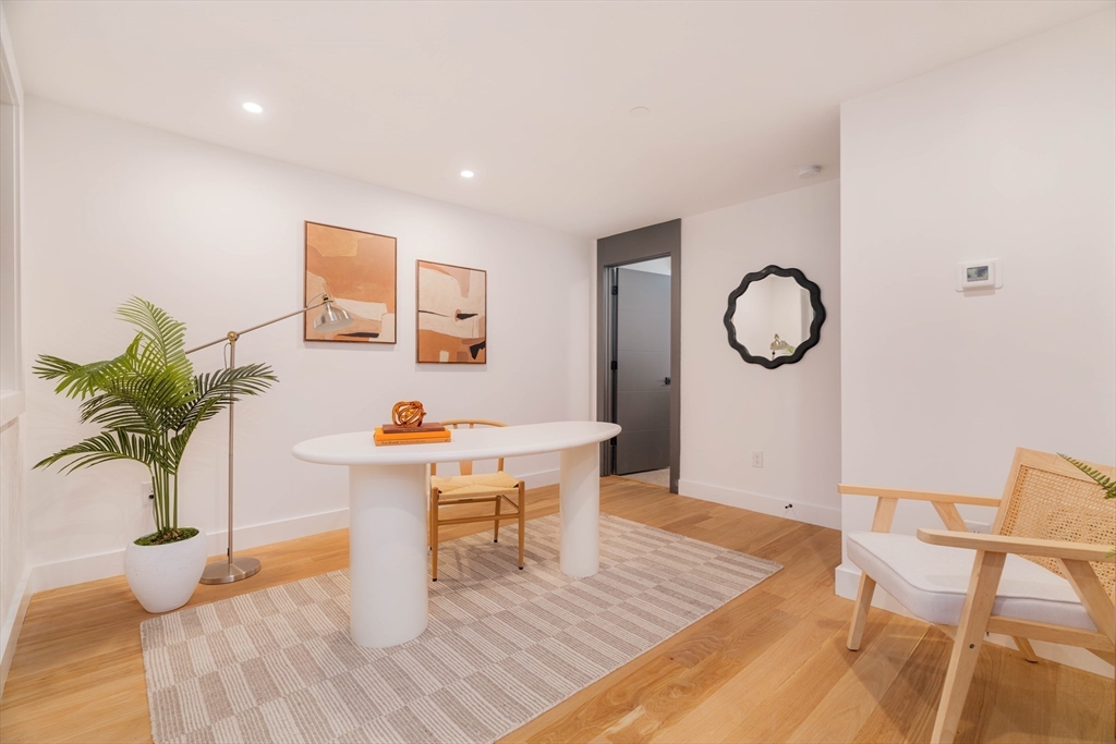 286 Broadway # 1