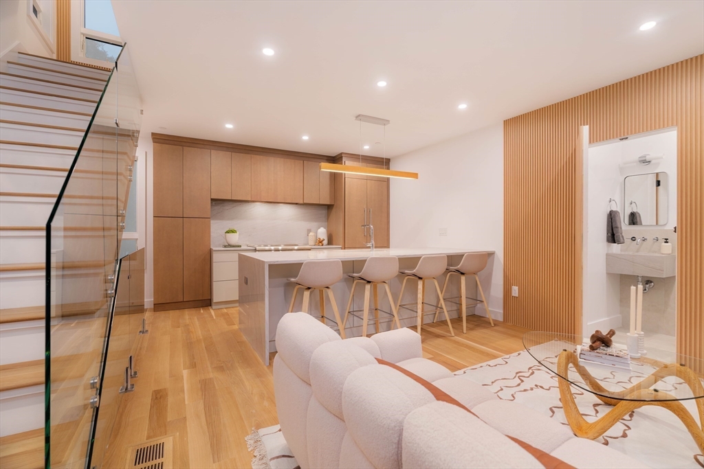 286 Broadway # 1