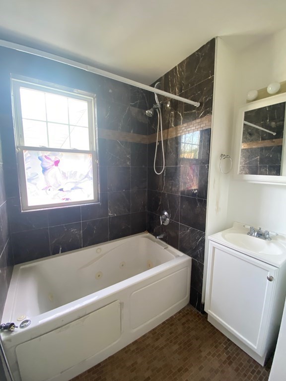 29 Blanchard Rd # 2