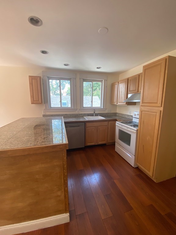 29 Blanchard Rd # 2