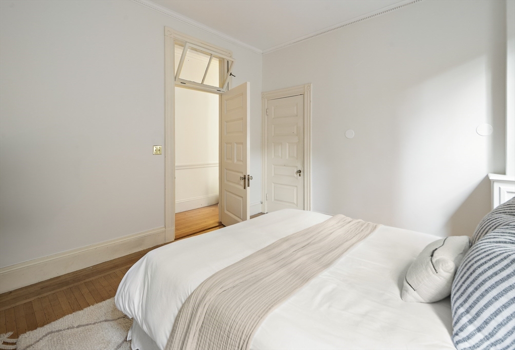 308 Commonwealth Ave Unit: Unit E