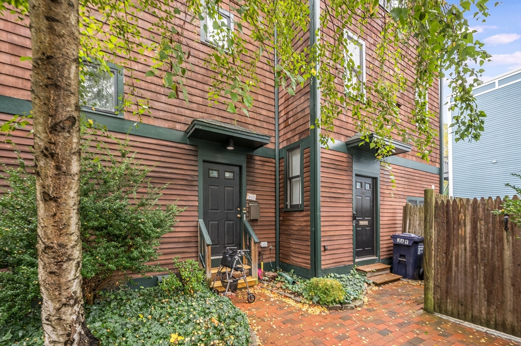 31 Jay St. # C