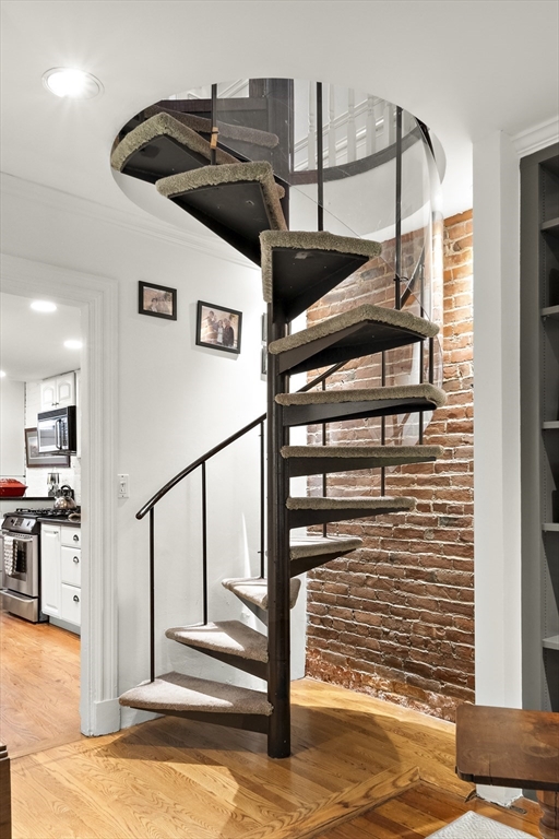 15 Hereford St. # 1
