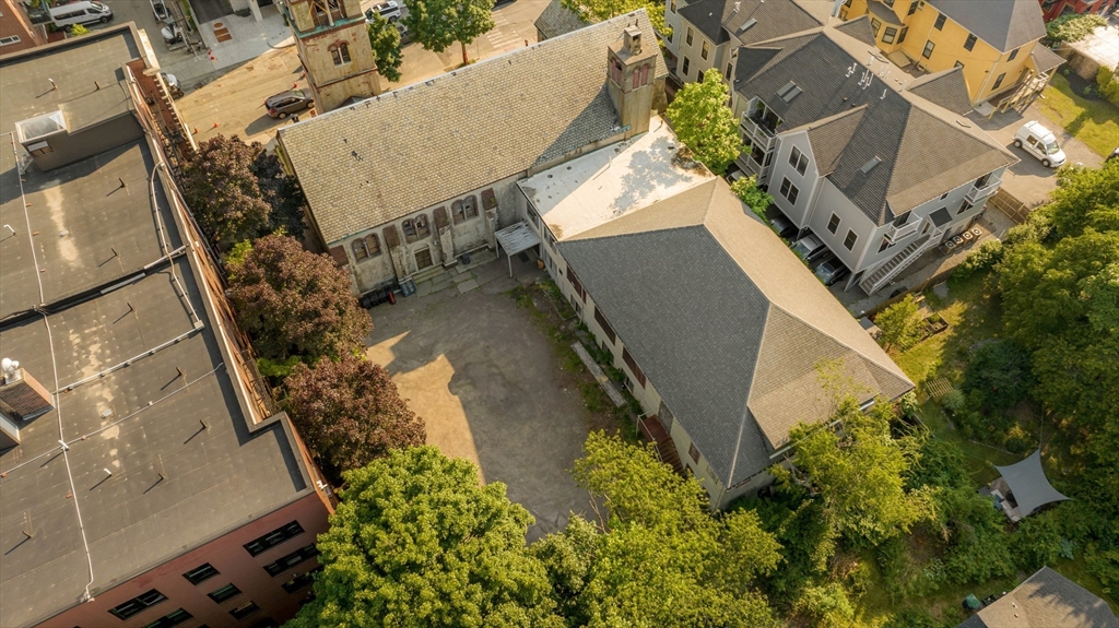 125 Highland Ave