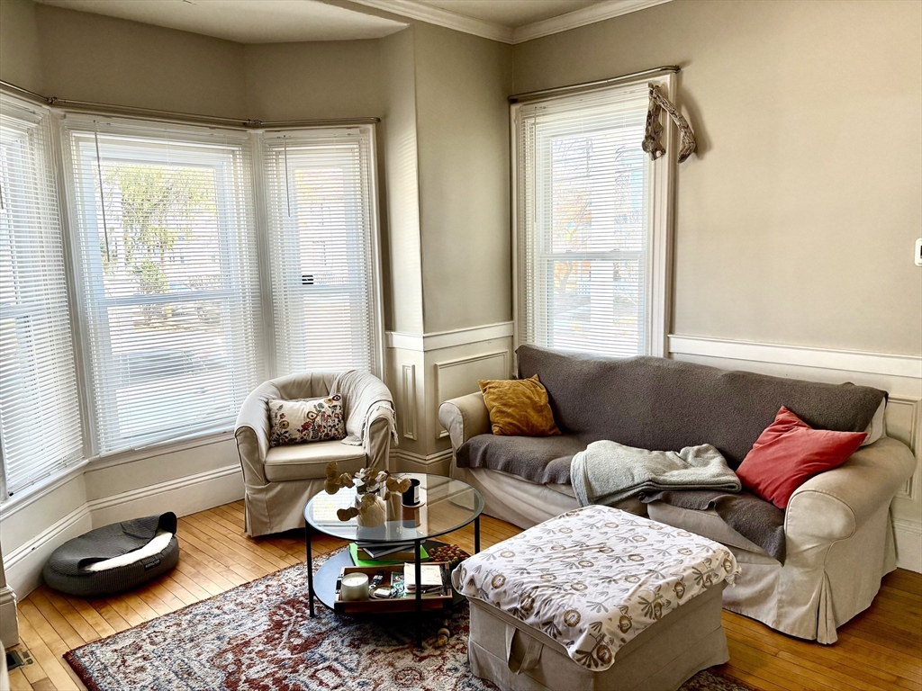 93 Floral St # 1