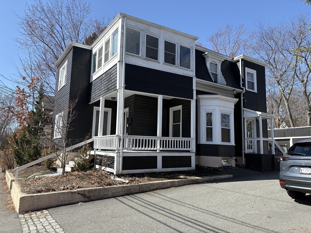 93 Floral St # 1