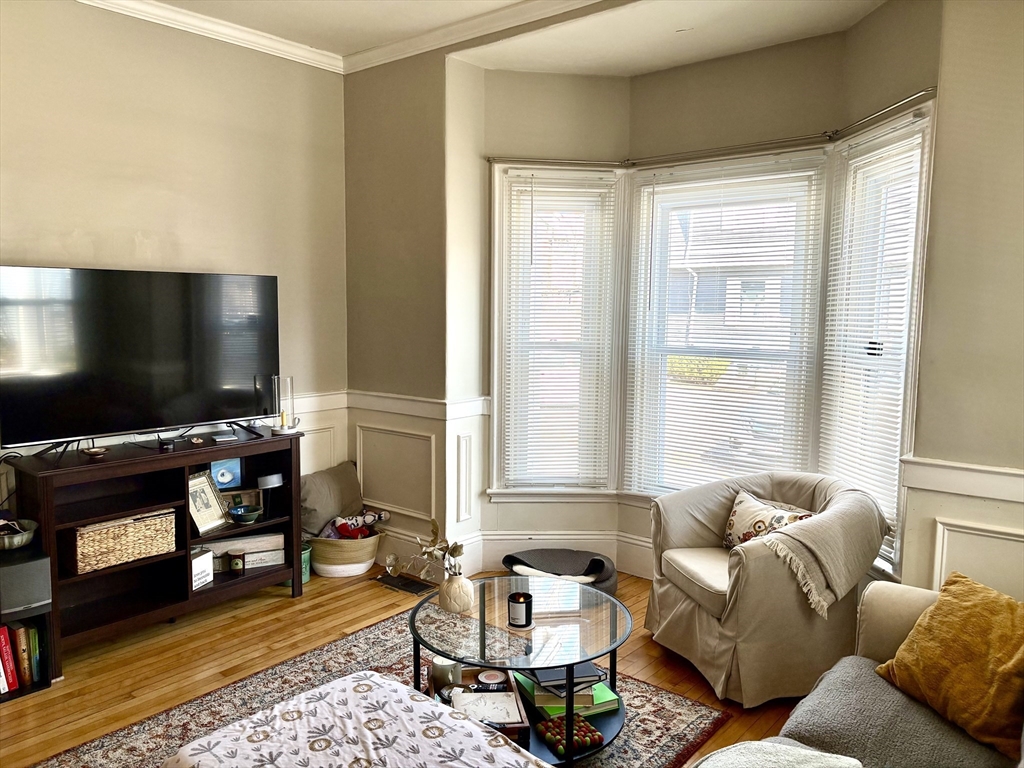 93 Floral St # 1