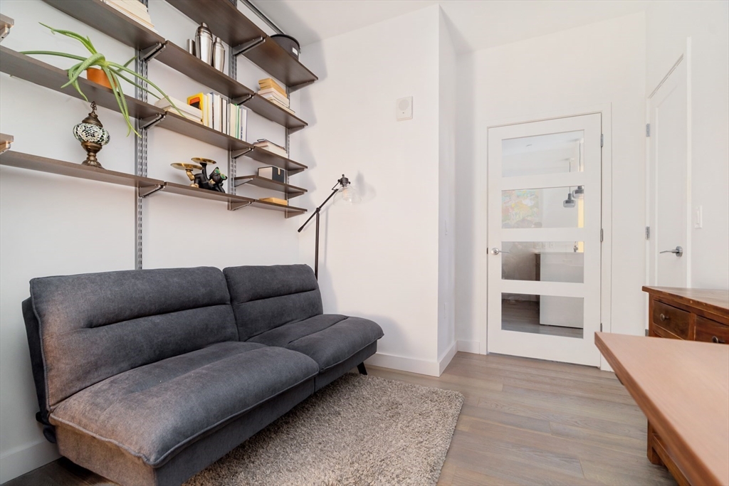375 Canal St Unit: PH203