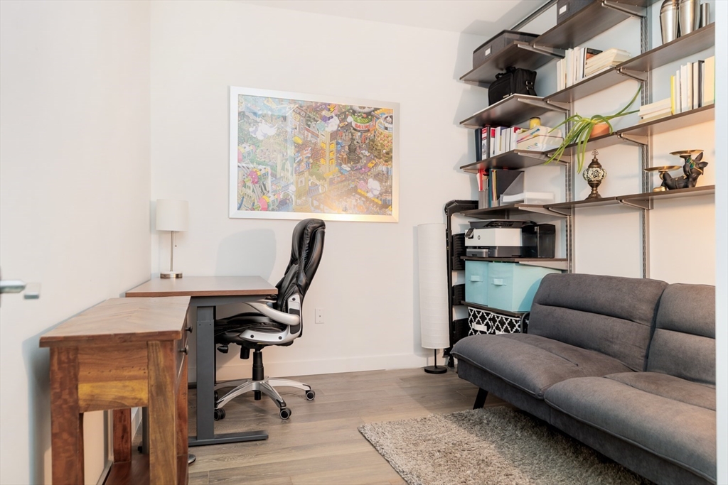 375 Canal St Unit: PH203