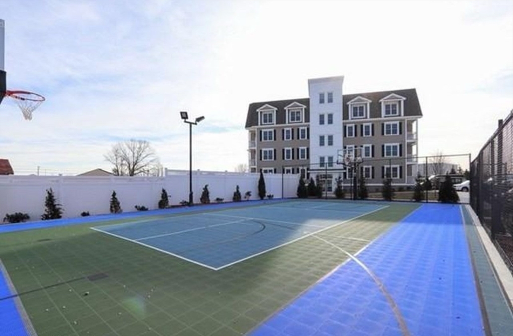320 Middlesex Ave # A102