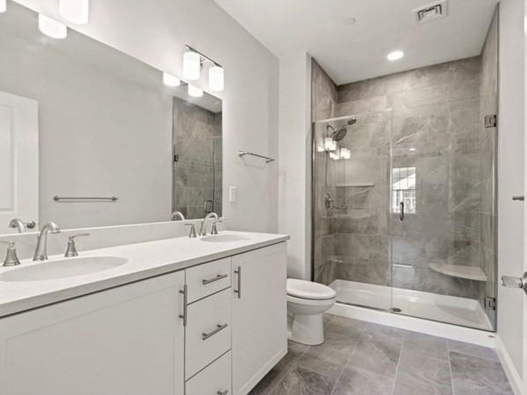 320 Middlesex Ave # A102