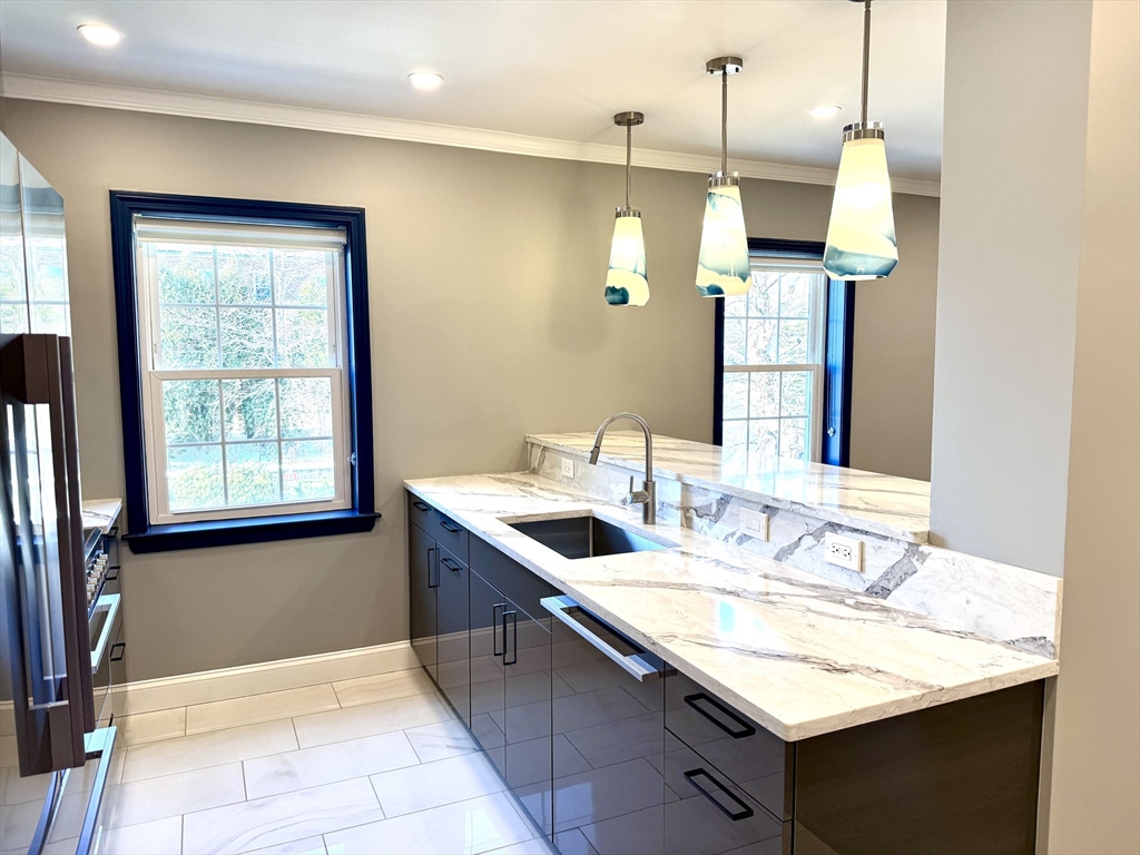27-29 Commonwealth Ave # 6