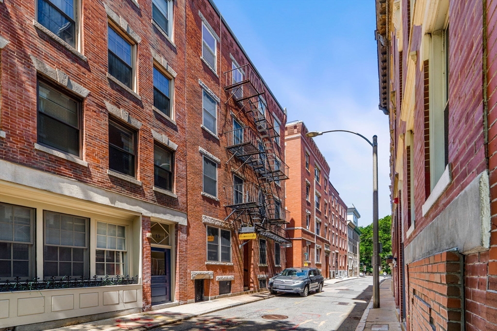 11 Unity Street # 4