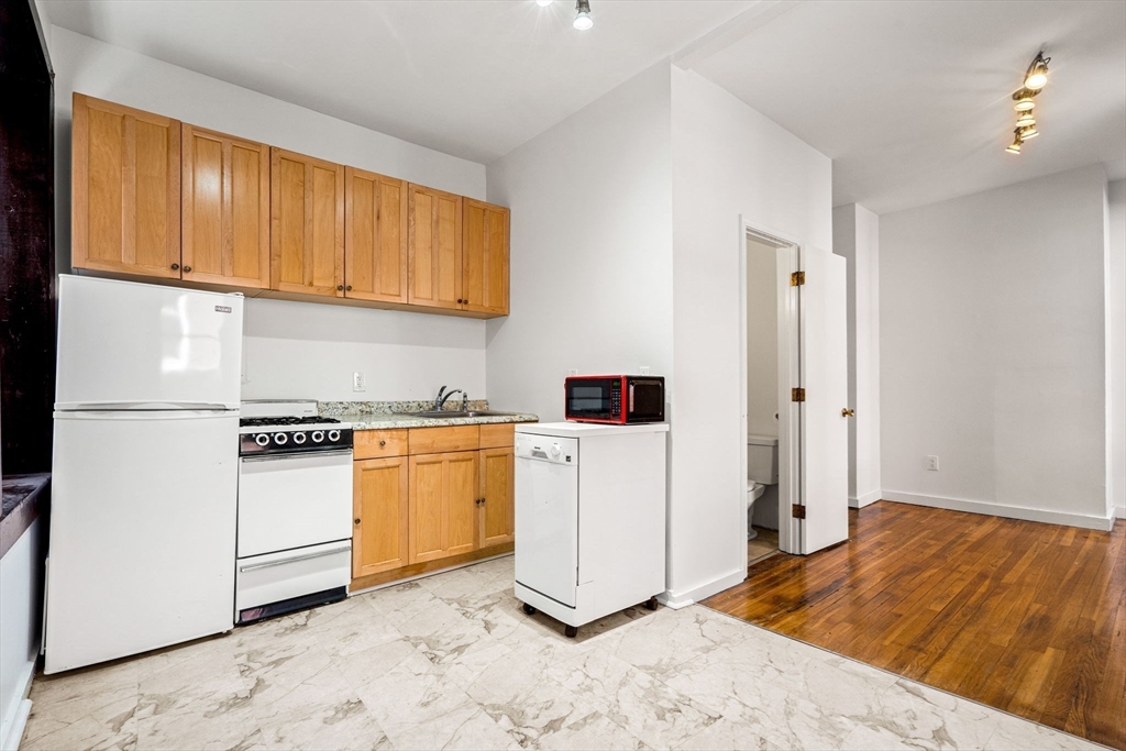 11 Unity Street # 4
