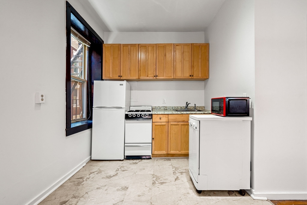 11 Unity Street # 4