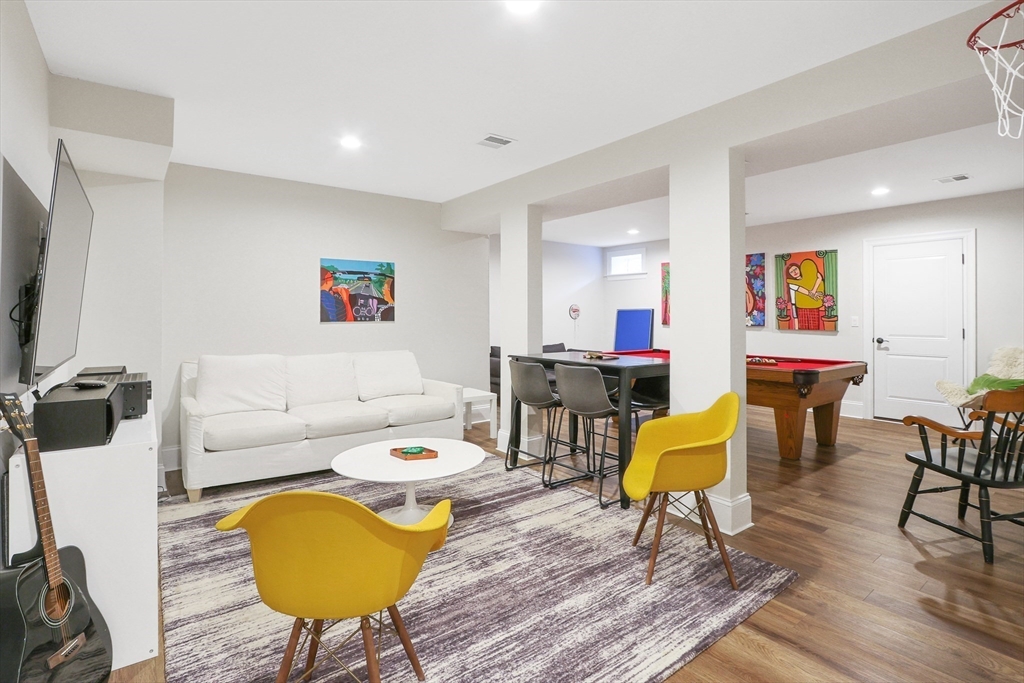 1473 Great Plain Ave