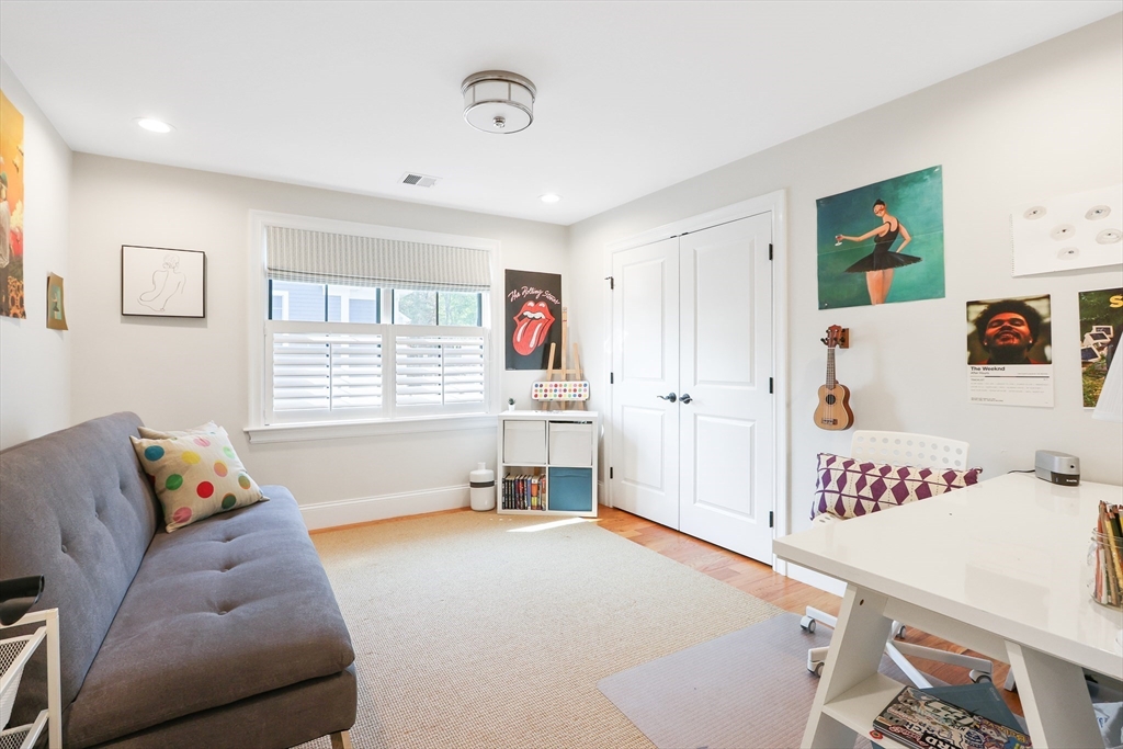 1473 Great Plain Ave