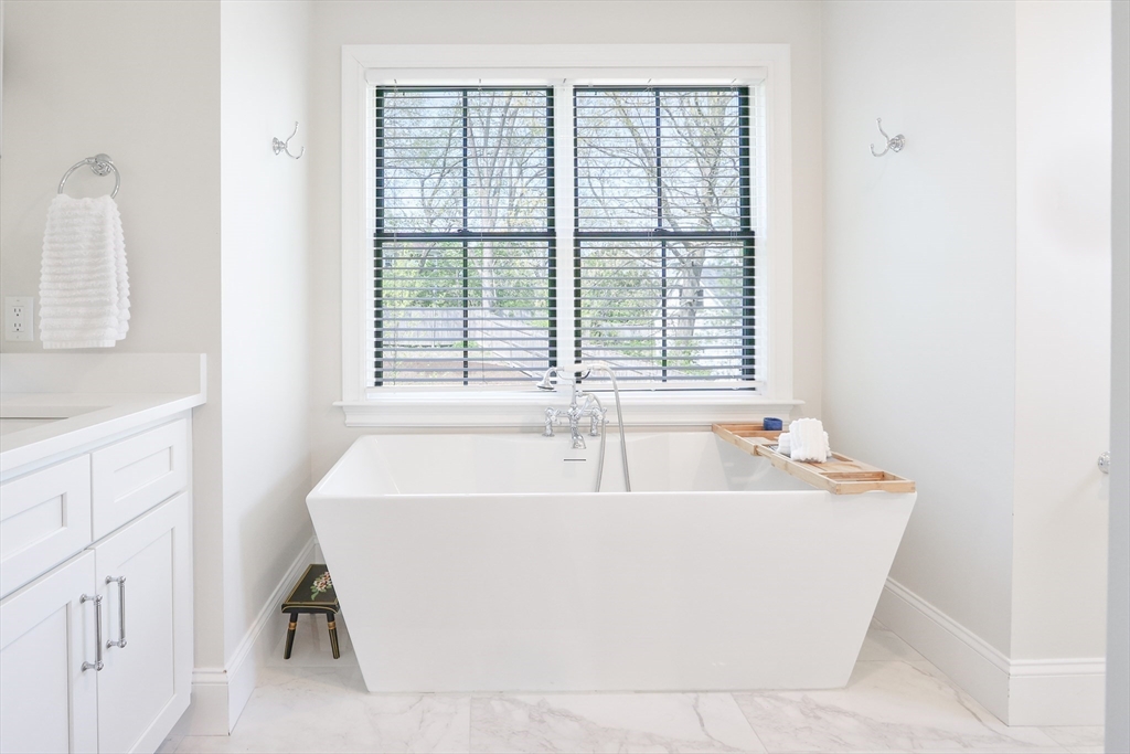 1473 Great Plain Ave