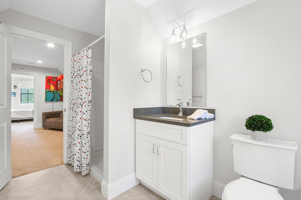 1473 Great Plain Ave