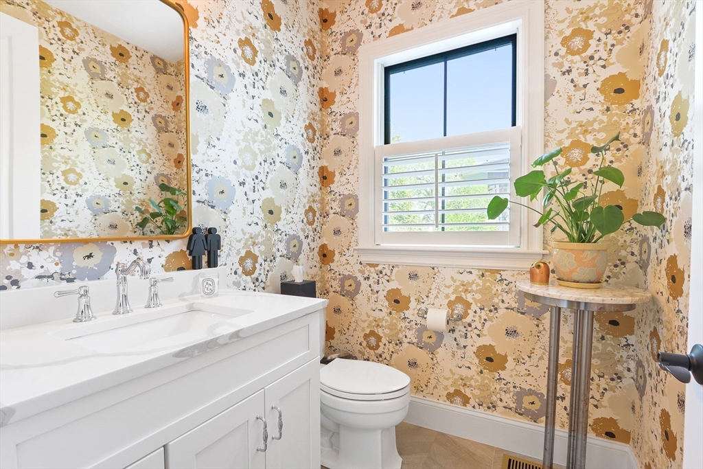 1473 Great Plain Ave