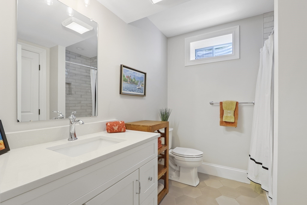 1473 Great Plain Ave